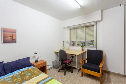 Privatzimmer in der Carrer de Guillem de Castro, bild 36 von 44