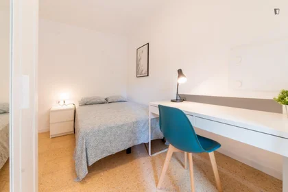 Privatzimmer in der Plaça del Cedre, bild 1 von 10