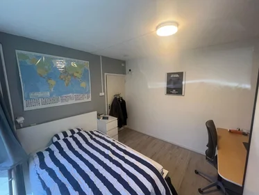 Chambre privée à Jacoba van Beierenlaan, image 1 de 3