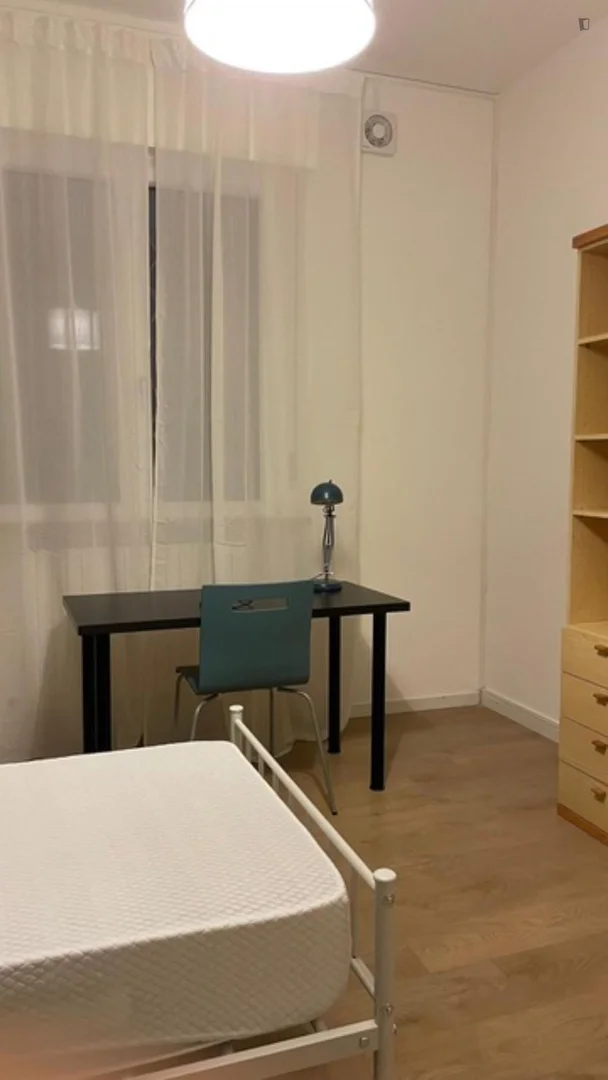 Budget-friendly student room close to campus in 