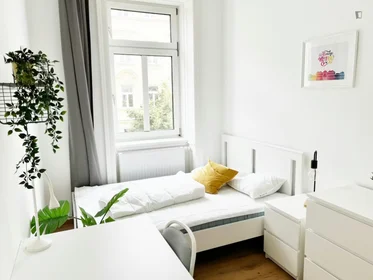 Private room at Arnezhoferstraße, image 4 of 16