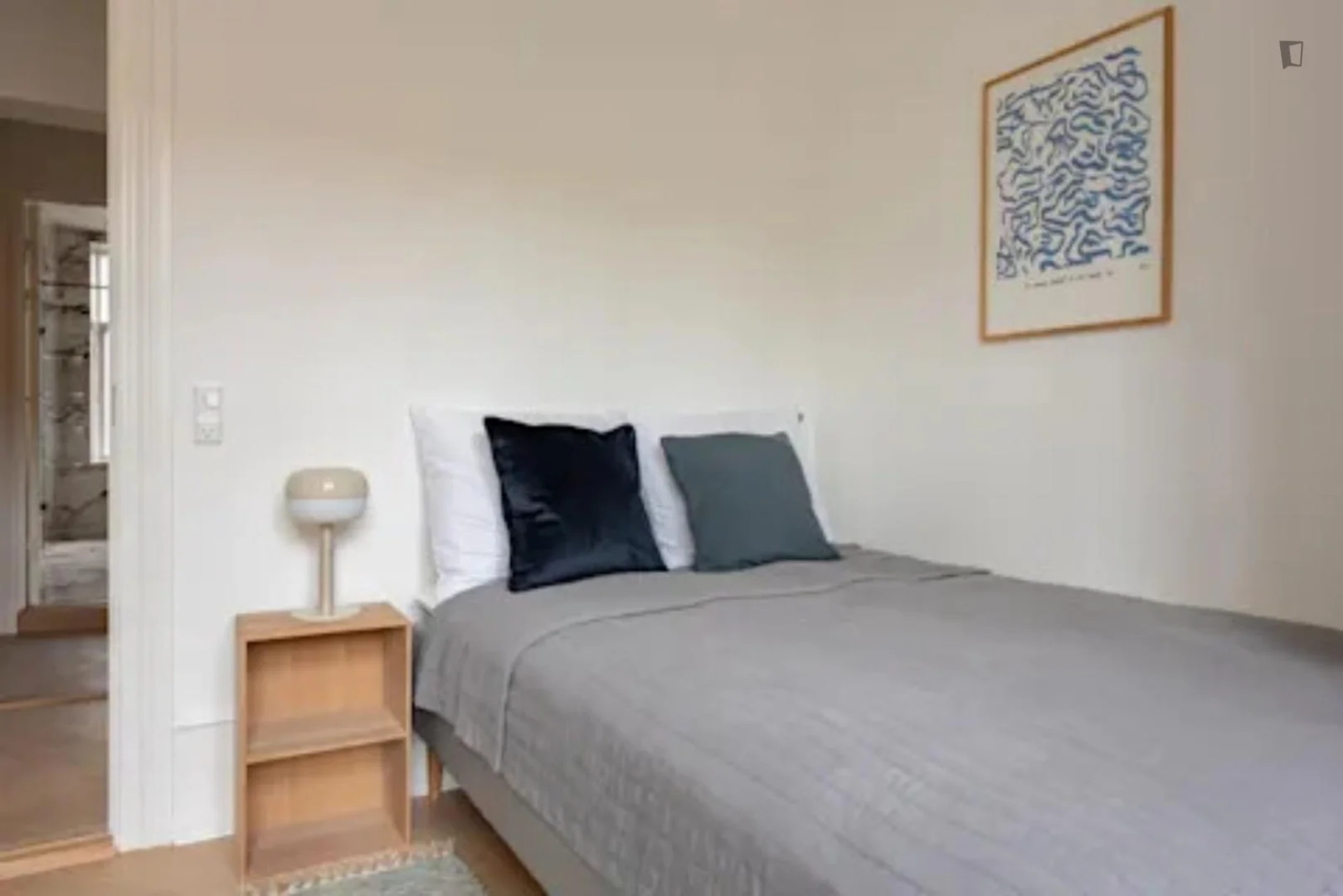 Budget-friendly student room close to campus in 