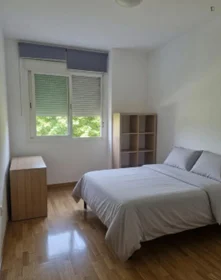 Quarto privado em Calle Picasso 12,  Pozuelo de Alarcón, imagem 1 de 8