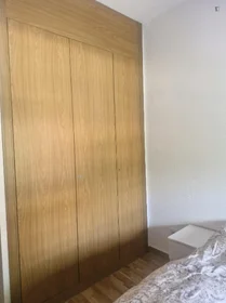 Quarto privado em Calle Picasso 12,  Pozuelo de Alarcón, imagem 2 de 8
