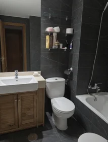 Quarto privado em Calle Picasso 12, Pozuelo de Alarcón, imagem 8 de 8