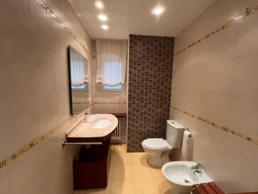 Habitación privada en Av. Cantabria, imagen 21 de 25