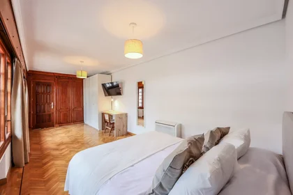 Stanza privata in Calle Praderas, , immagine 1 di 10