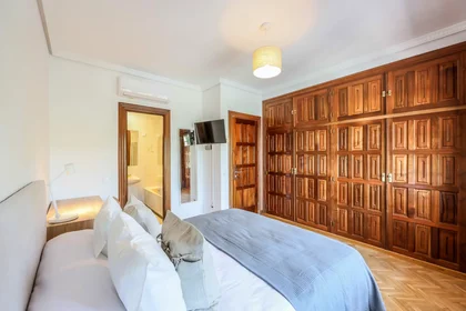 Stanza privata in Calle Praderas, , immagine 1 di 10