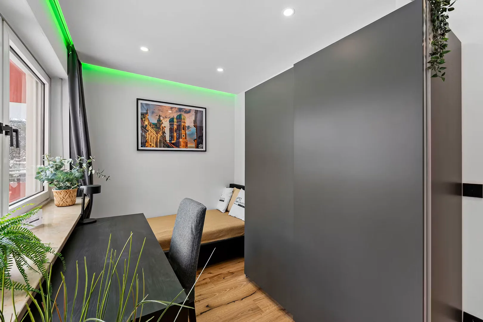 Budget-friendly student room close to campus in