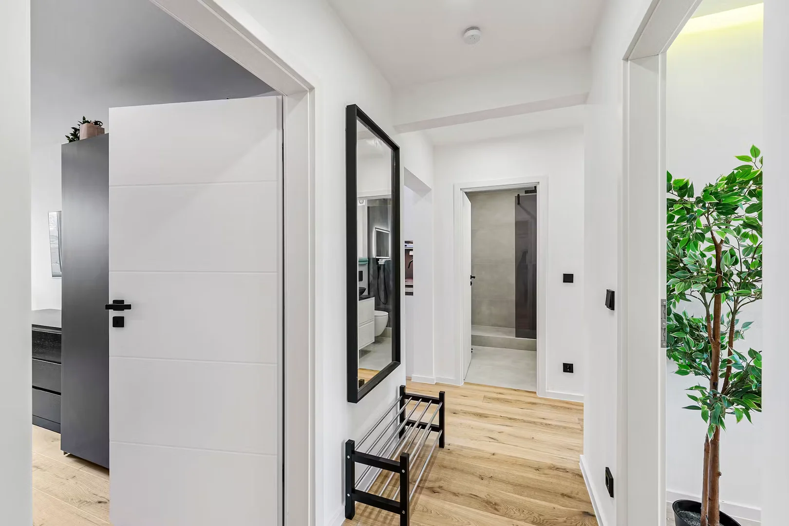 Quarto de estudante em  com área de estudo e instalações partilhadas