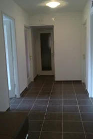 Stanza privata in Gregorčičeva ulica, Maribor, immagine 3 di 4