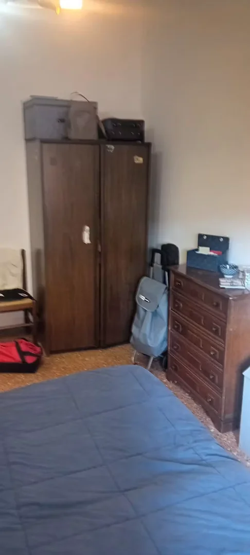 Zimmer in Studentenwohnung in  zu vermieten, voll möbliert
