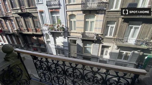 Quarto privado em Rue Froebel, imagem 2 de 19