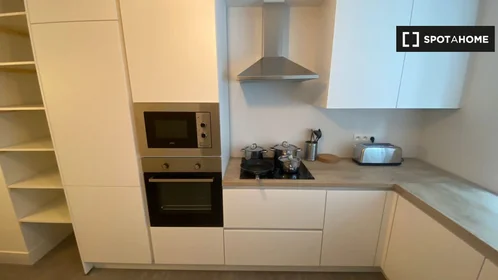 Quarto privado em Rue Froebel, imagem 17 de 19
