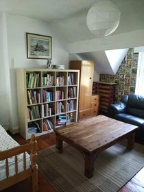 Cheap private room in Leeds