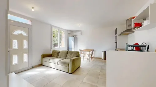 Stanza privata in Rue Henri Desbals, Fontaine Lestang-Bagatelle-Papus, immagine 3 di 10