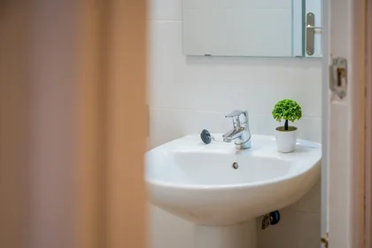 Habitación privada en Carrer d'Honorat Juan 18, imagen 24 de 46