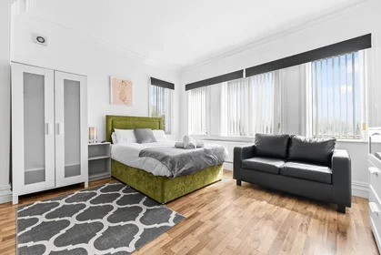 Apartamento inteiro em 1 East Park Parade, imagem 1 de 6
