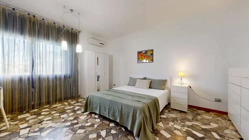 Privatzimmer in der VIA TORQUATO TASSO 13D scala B Venezia VE 13D scala B, bild 1 von 6