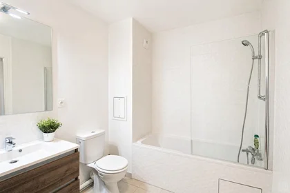 Private room at Parc Mozart, Clichy, image 4 of 10