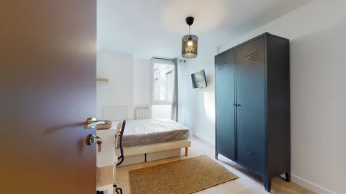 Quarto privado em 199 rue Calvin - Résidence 161 allée François Chatillon Bâtiment F, imagem 15 de 15