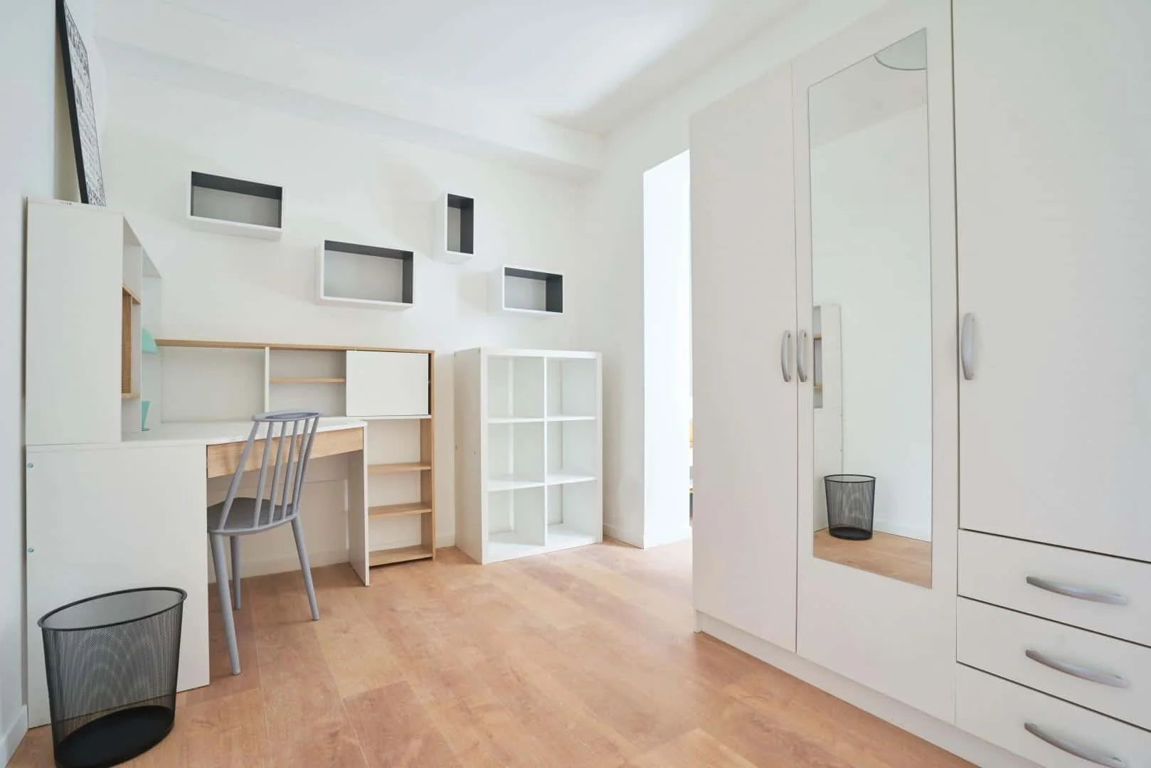 Chambre d'étudiant économique avec emplacement pratique dans 