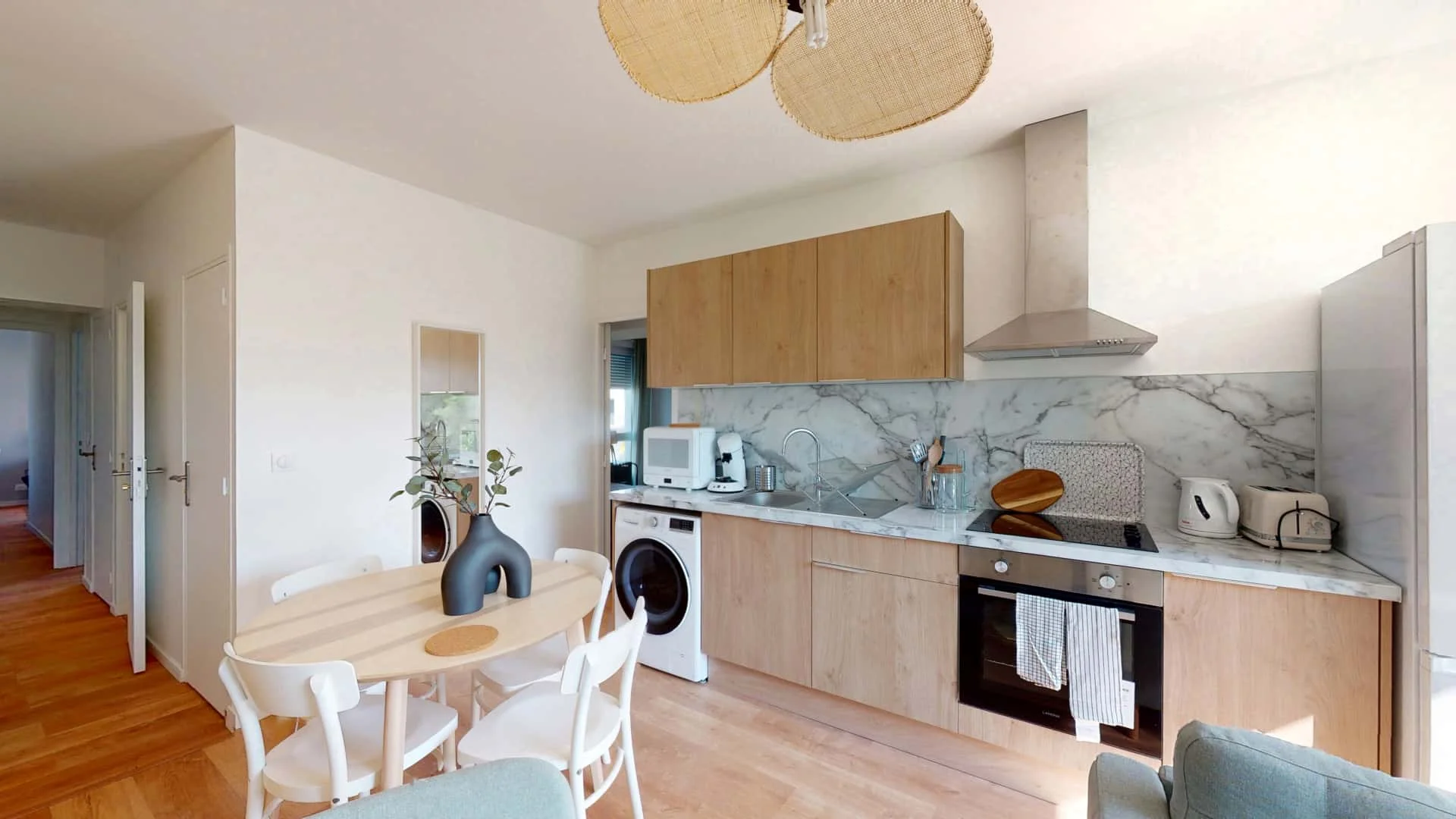 Economical student room with convenient location in