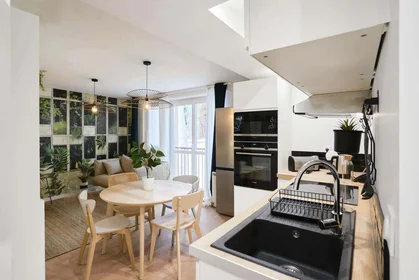 Privatzimmer in der 5 Pl. Sainte-Claire, 51100 Reims, France, bild 13 von 23