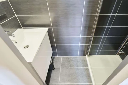 Privatzimmer in der 5 Pl. Sainte-Claire, 51100 Reims, France, bild 5 von 23
