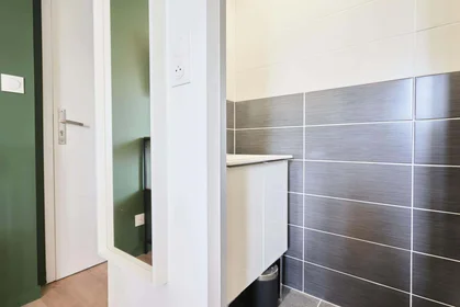 Privatzimmer in der 5 Pl. Sainte-Claire, 51100 Reims, France, bild 6 von 23