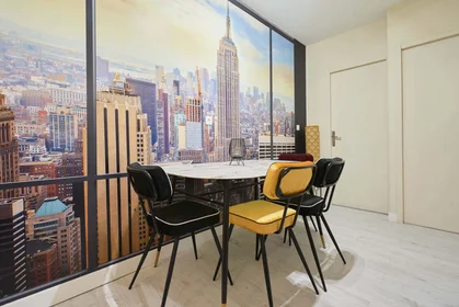 Private room at 12 Pl. Drouet d'Erlon, 51100 Reims, France, image 14 of 19