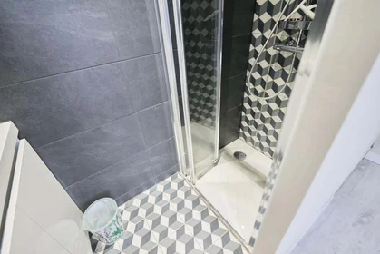 Private room at 12 Pl. Drouet d'Erlon, 51100 Reims, France, image 6 of 19