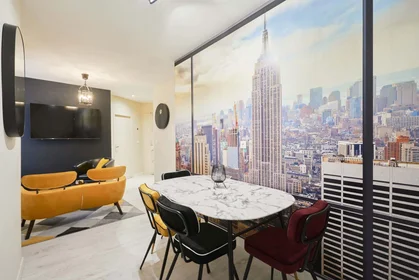 Private room at 12 Pl. Drouet d'Erlon, 51100 Reims, France, image 8 of 19