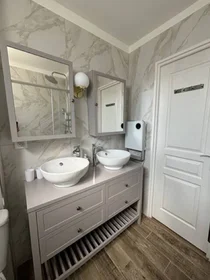 Private room at Antibes, 06600, image 8 of 38