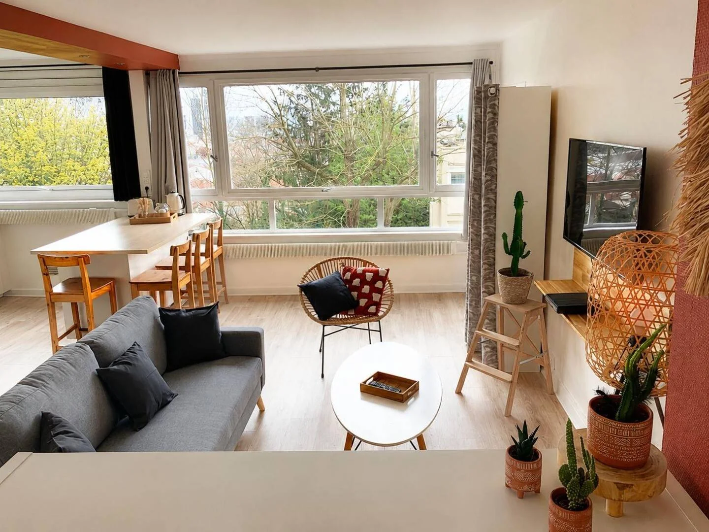 Quarto para alugar em apartamento de estudantes em , totalmente mobilado