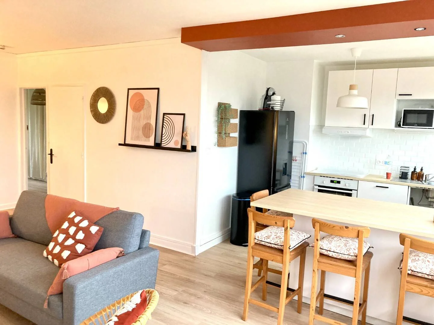 Quarto de estudante económico perto do campus em 