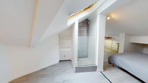Stanza privata in Rue de Paris, Les Iles, immagine 1 di 10