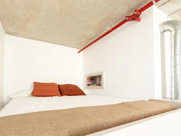 Very bright studio for rent in Seville