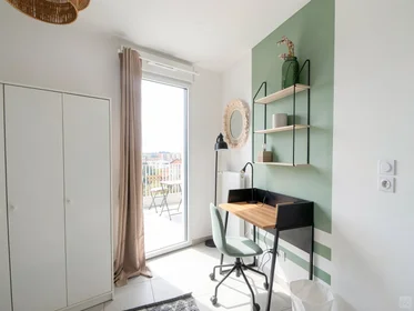 Private room at Cusset-Bonnevay, Villeurbanne, image 4 of 8