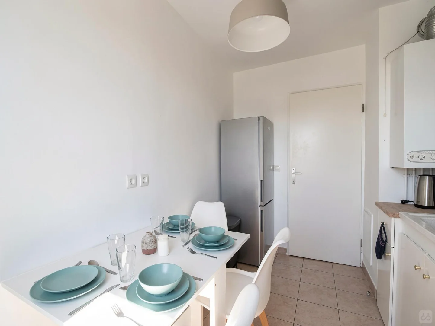 Habitación estudiantil económica cerca del campus en 