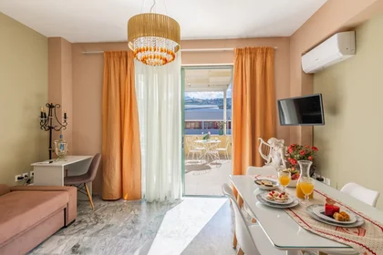 Apartamento inteiro em Μαχητών Σχολής Χωροφυλακής 48, imagem 12 de 19