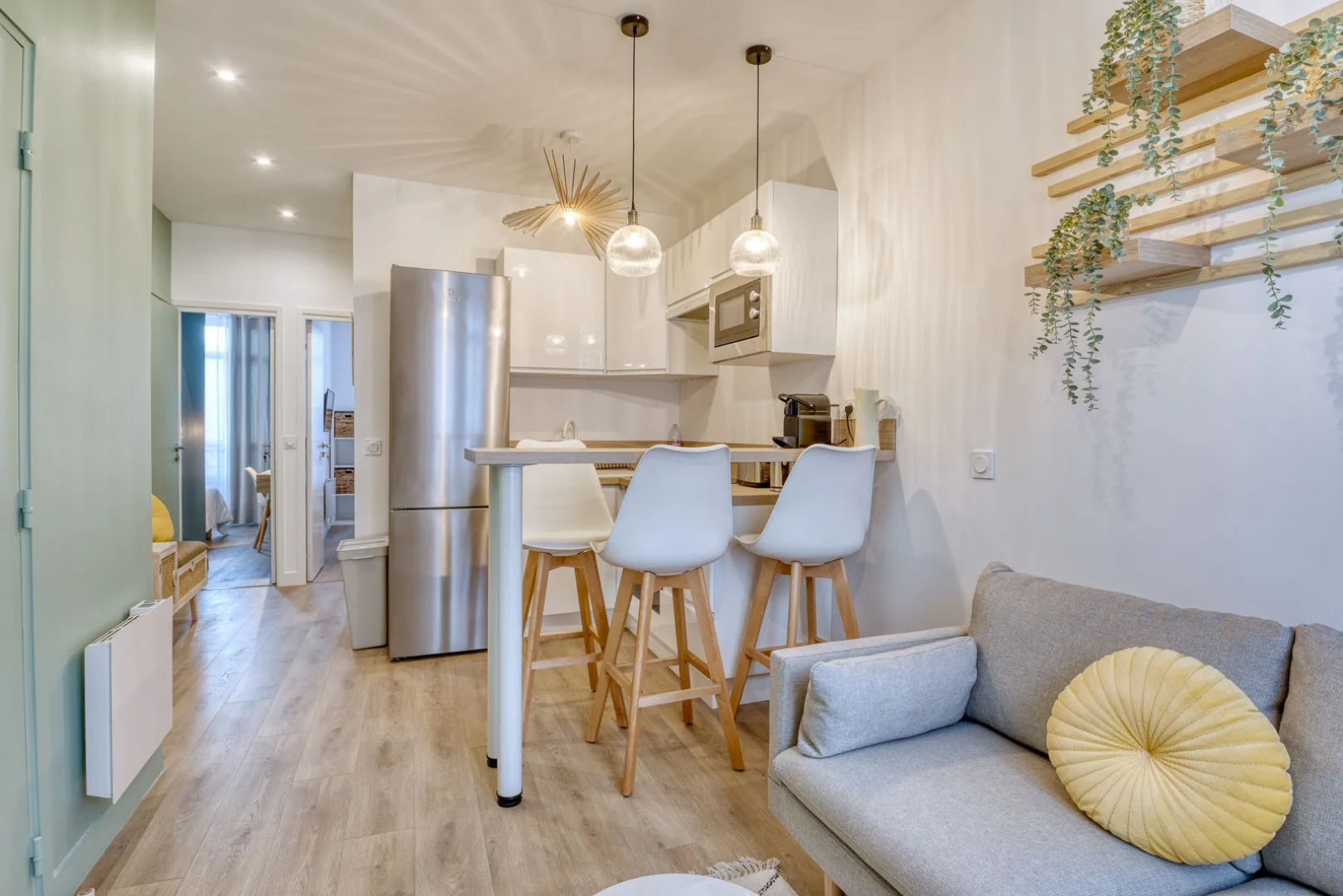Bright and airy student room with easy university access in 