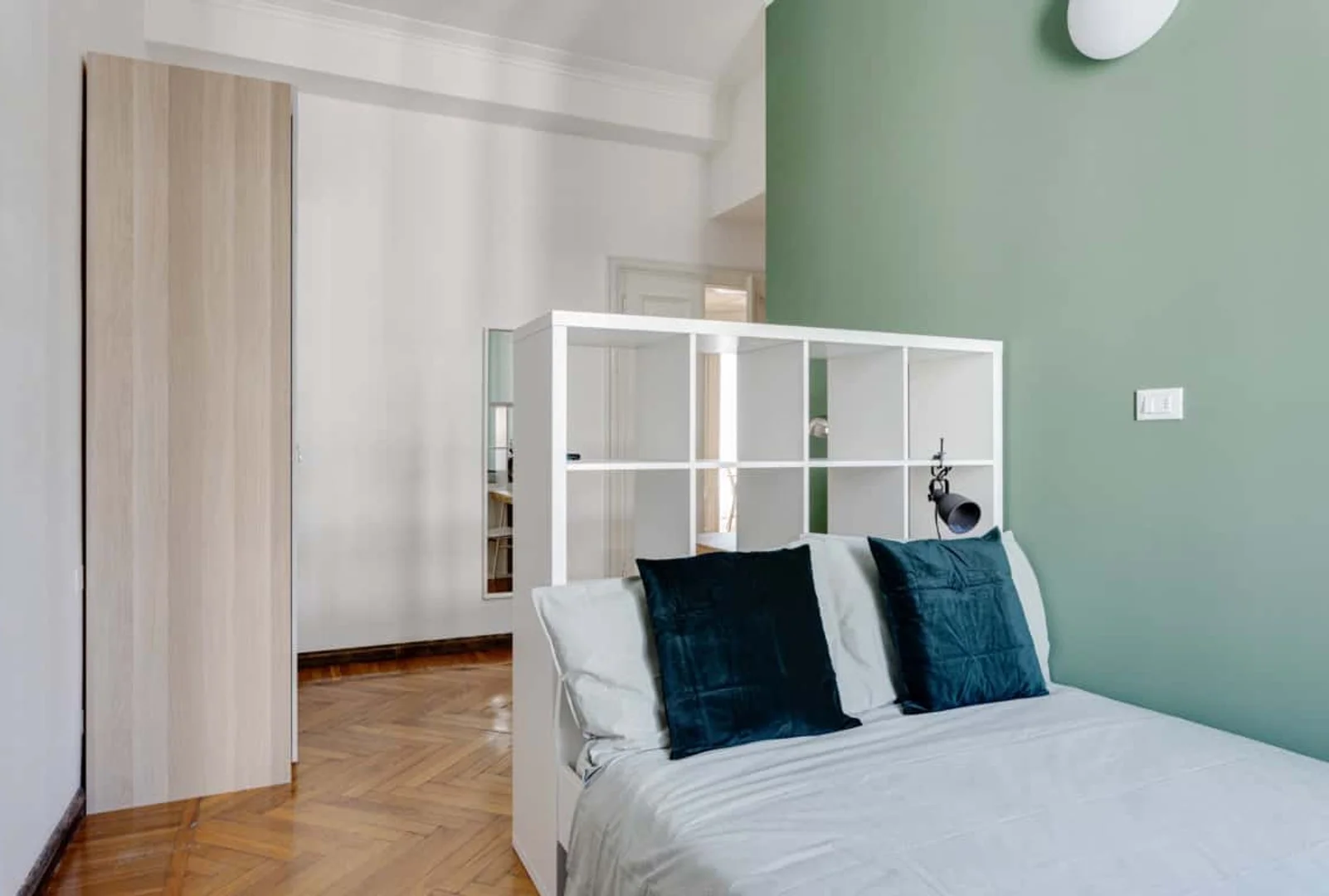 Habitación acogedora para estudiantes disponible en 