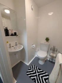 Gesamte Unterkunft im Wohnheim in der Fabian Way, Crymlyn Burrows, Skewen, Swansea SA1 8EN, United Kingdom       , bild 23 von 23