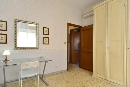 Chambre privée à via delle arniche, image 3 de 16