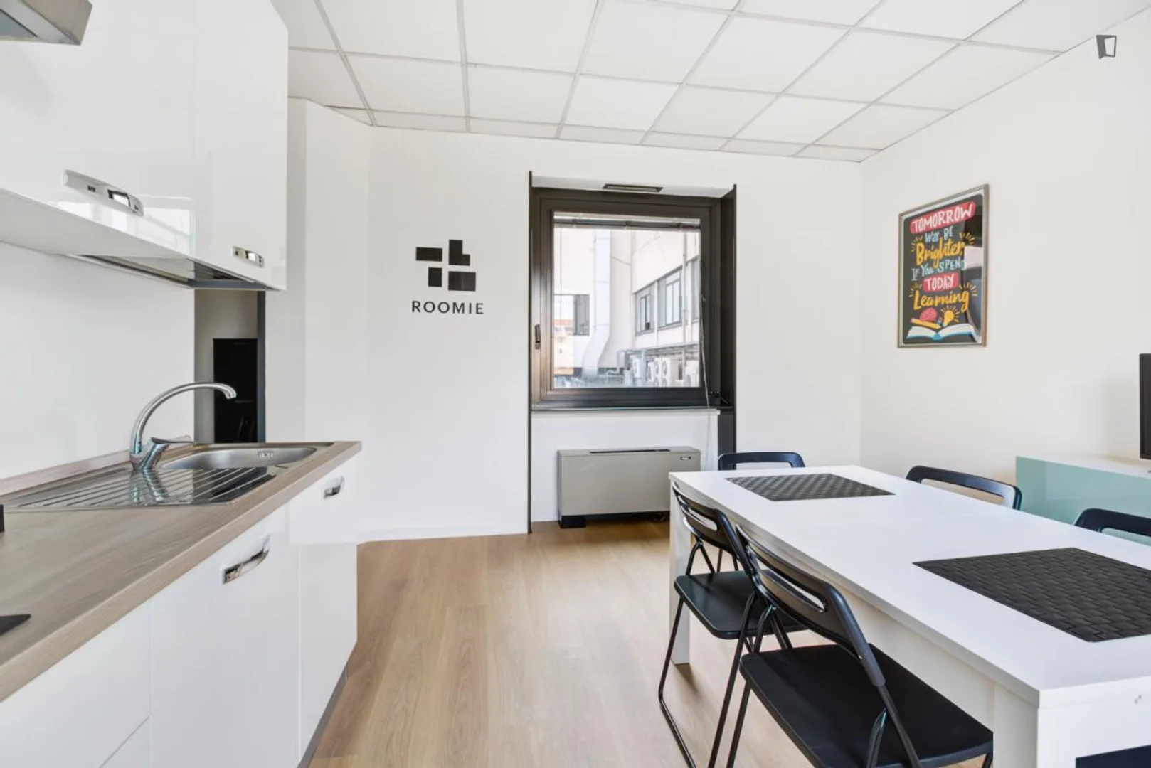 Habitación asequible para estudiantes con buena iluminación en 