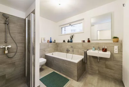 Quarto privado em Klara-Franke-Straße, imagem 6 de 15