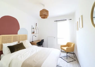 Quarto para alugar num apartamento partilhado em Villeurbanne