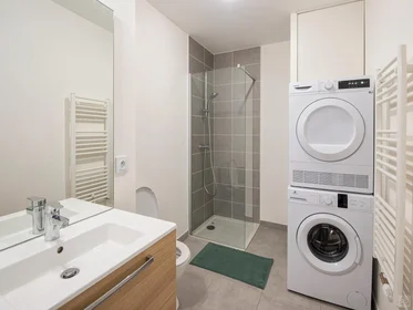 Private room at Cusset-Bonnevay, Villeurbanne, image 3 of 8