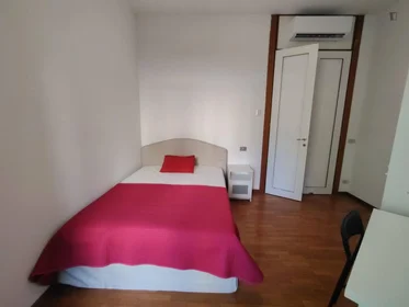 Stanza privata in Via del Ponte all'Asse, immagine 3 di 25